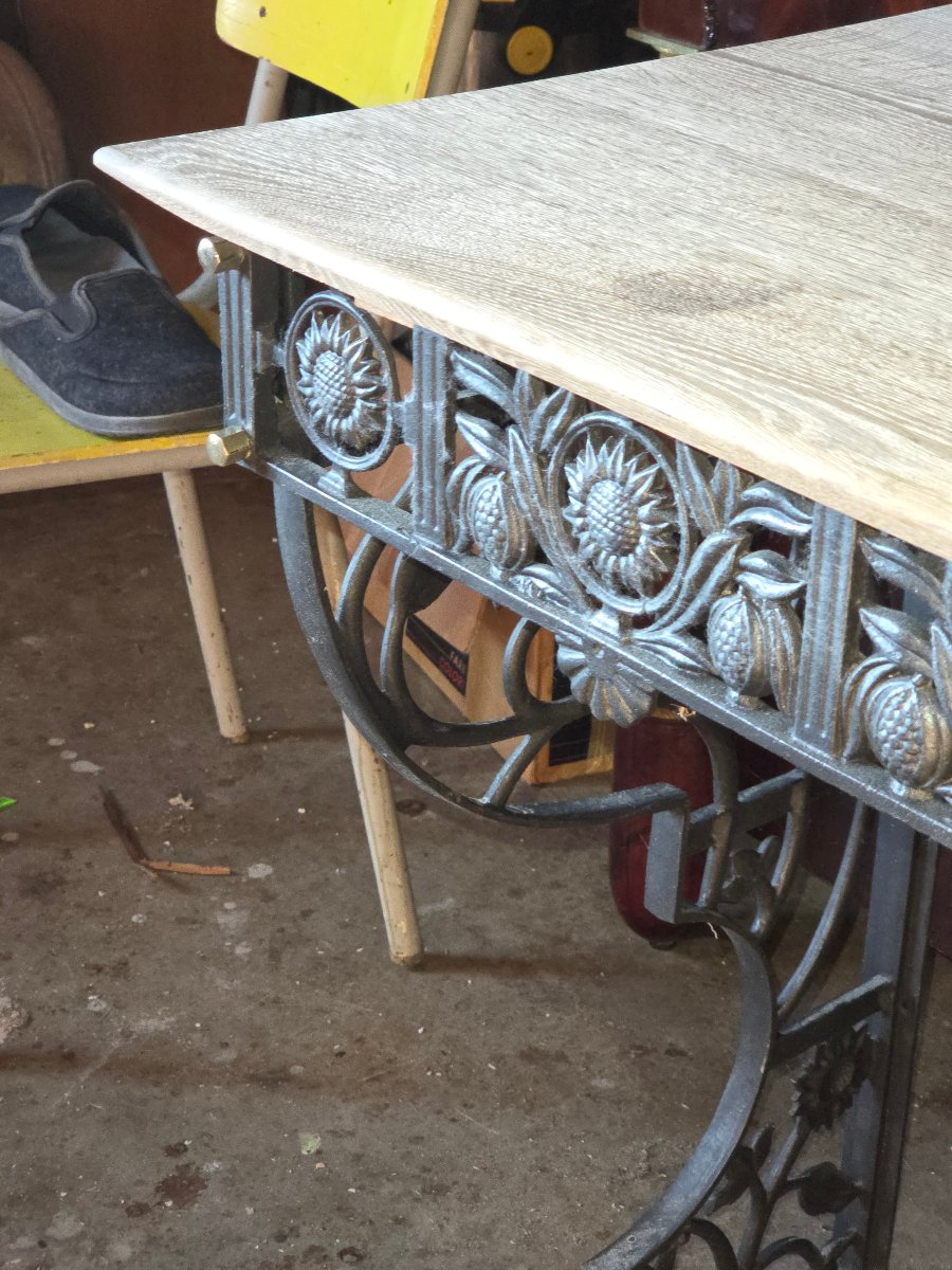 Cast-iron Console Table With Floral Decoration And An Oak Top From The 1900s-photo-5