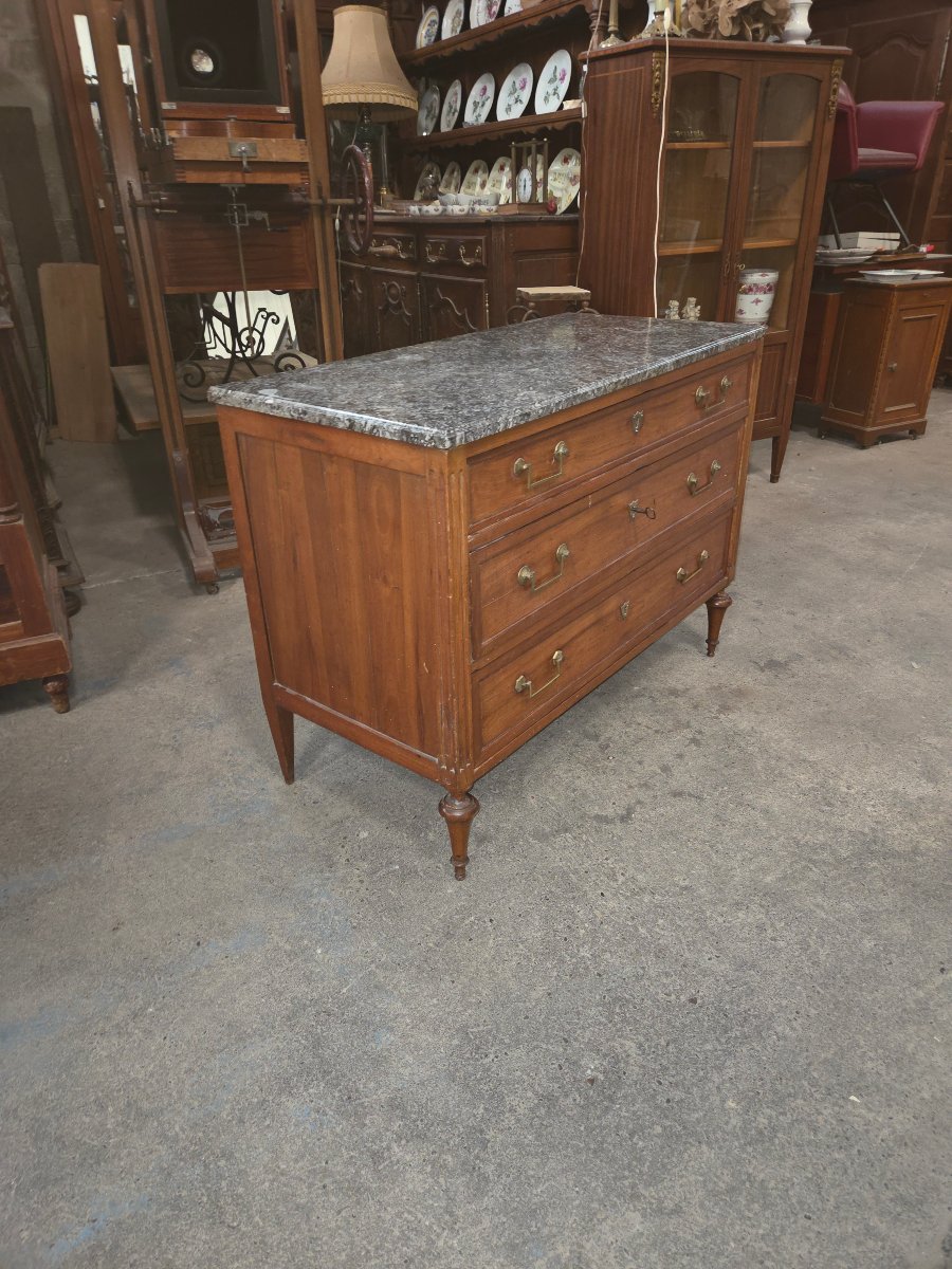 Commode d'époque Louis XVI en bois fruitier dessus marbre gris-photo-2