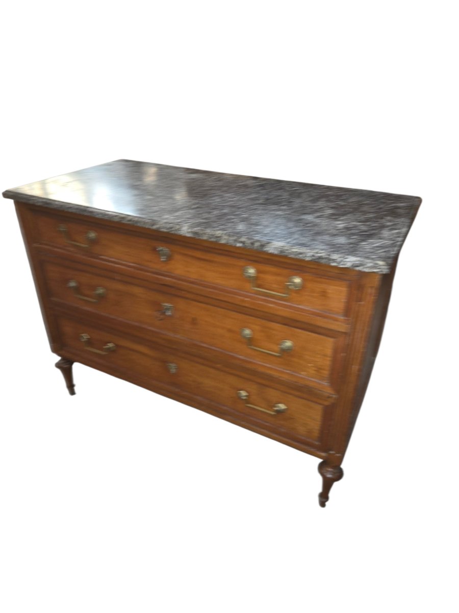 Commode d'époque Louis XVI en bois fruitier dessus marbre gris