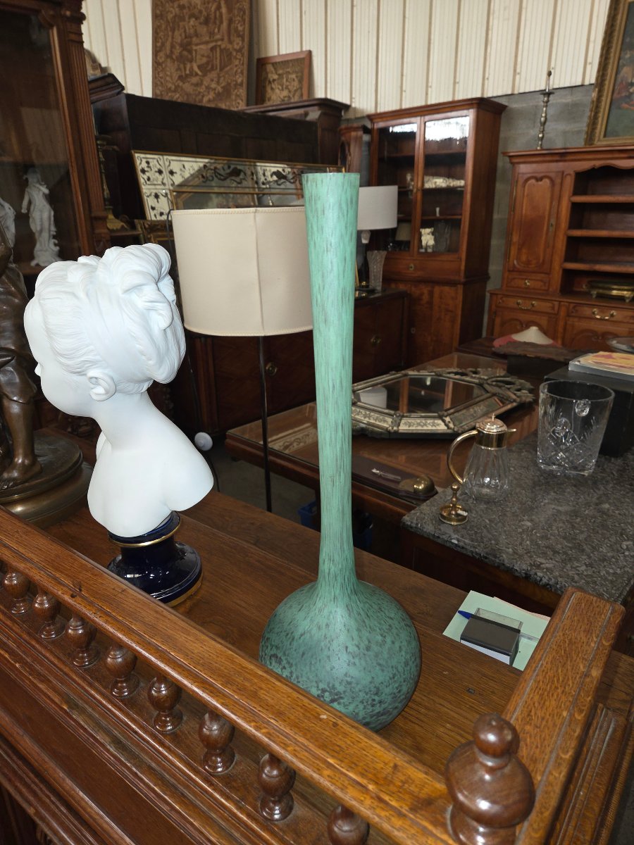 Grand vase berluze en pâte de verre  mormoréen vert. Signé A Delatte des années 30-photo-3