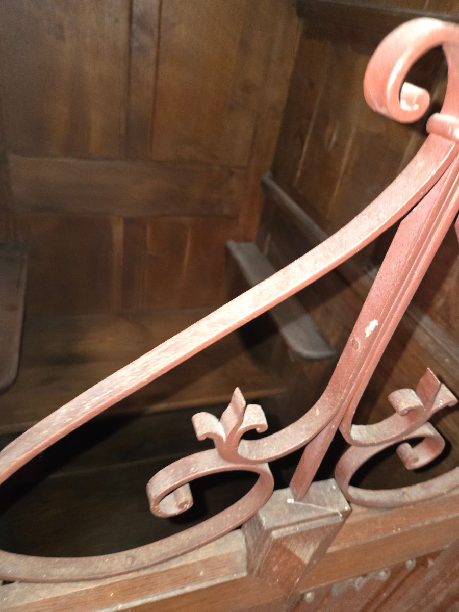 Late 19th-century Gothic Oak Confessional From A Convent In The Vosges -photo-1