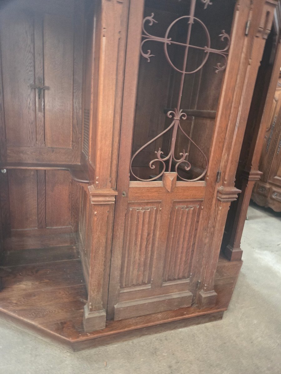 Late 19th-century Gothic Oak Confessional From A Convent In The Vosges -photo-3