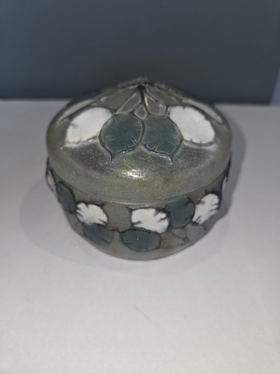 Bonbonnière en pâte de verre modele monnaie du pape signee argy Rousseau -photo-1