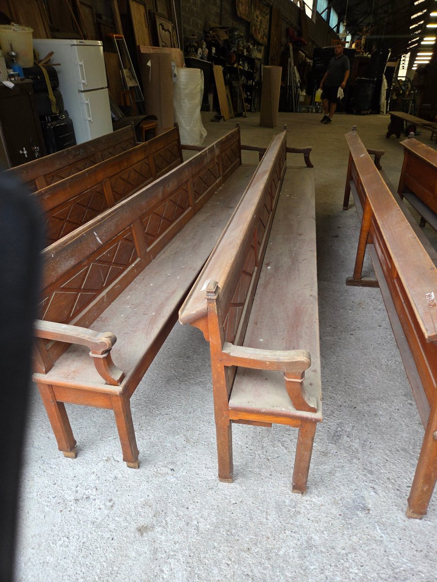 Lot de 16 bancs de chapelle 3.70m de long de la fin du 19eme -photo-3