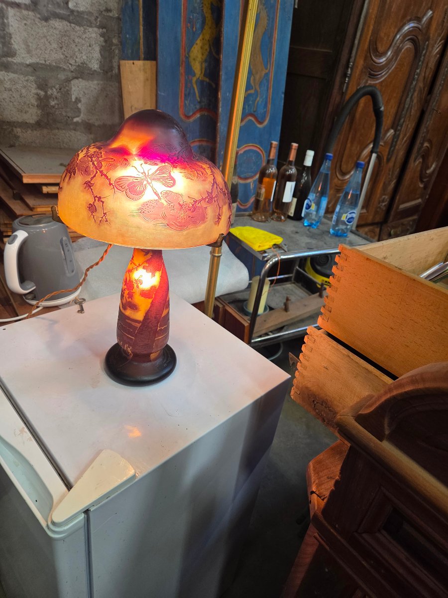 Art Nouveau Mushroom Lamp By André Delatte Of Nancy, Featuring A Floral Design With Butterflies And Bees -photo-5