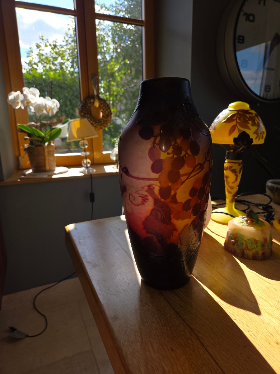 Art Nouveau Glass Paste Vase With A Grape Motif, Signed Saint Louis, Nancy (p. Nicolas)-photo-4