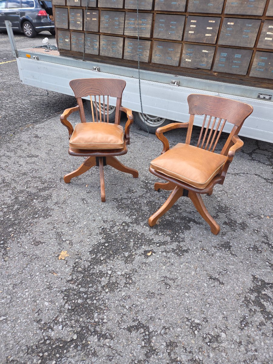 Pair Of American Oak Office Chairs From The Early 20th Century -photo-4