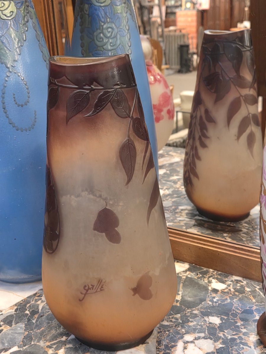 Vase s'emile Gallé en pate de verre Multicouches decor de glycine debut 1900