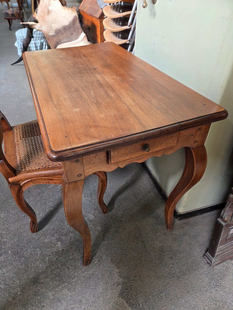 18th-century Louis XV Walnut Desk -photo-1