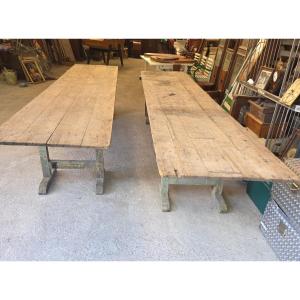 2 très grandes tables dites de guinguette en sapin 