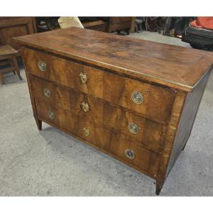 Commode  louis XVI en noyer debut 19eme 