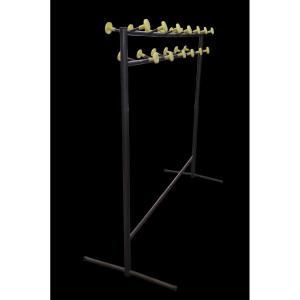 Vestiaire d'école des années 70 en metal et patères en plastique jaune