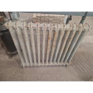 2 Early 20th-century Cast-iron Fleuris Radiators On Stands 