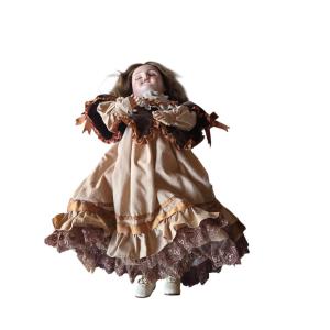 Porcelain Doll From The 1930s By Unis France, Model 301
