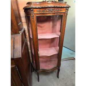 Vitrine de style louis XV de la fin du 19eme