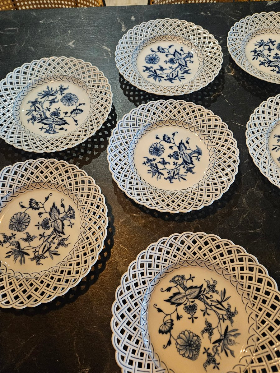8 assiettes de présentation  porcelaine  meissen oignon bleu -photo-2