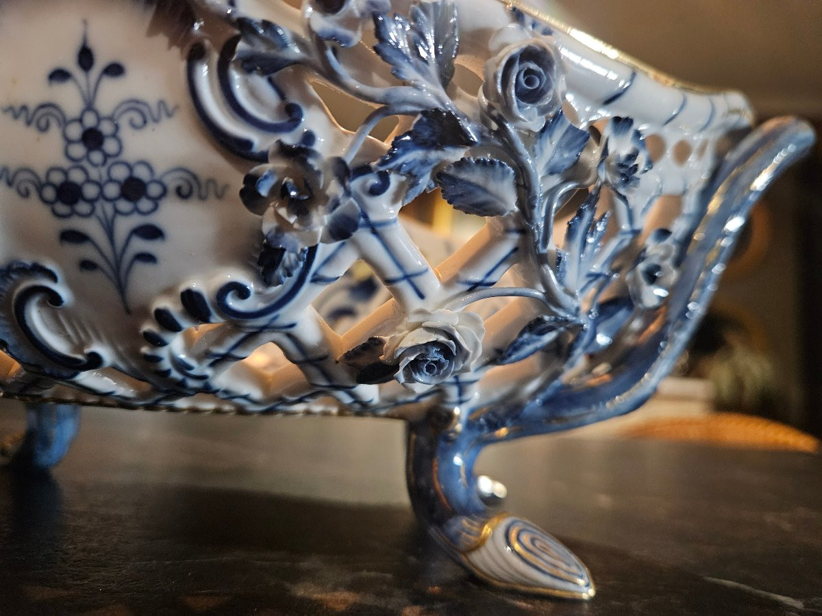Coupe a fruits  en porcelaine  de Meissen  oignon bleu -photo-3