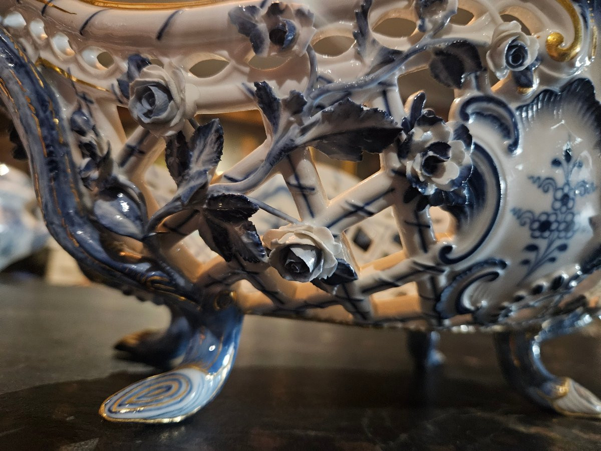 Coupe a fruits  en porcelaine  de Meissen  oignon bleu -photo-4