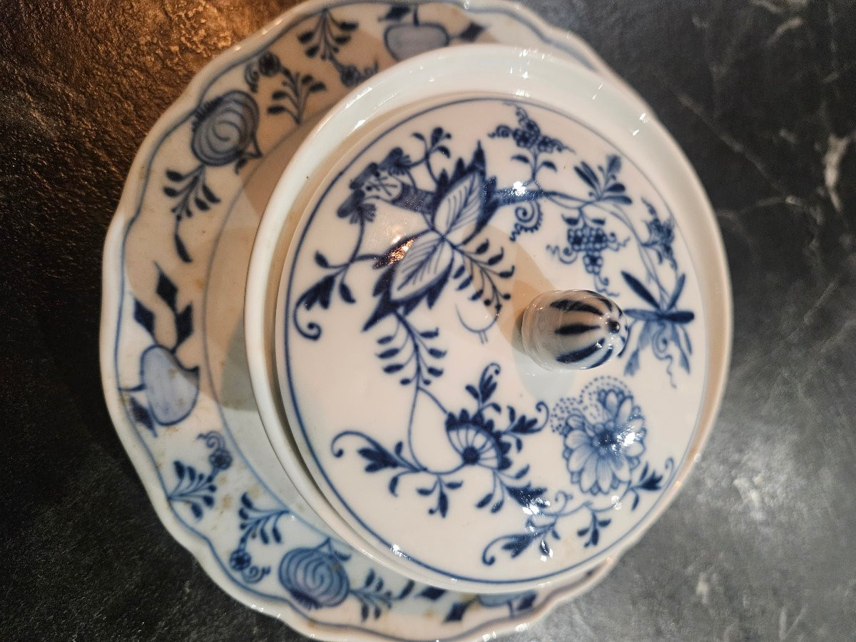 Beurrier en porcelaine de Meissen modèle oignon bleu -photo-3