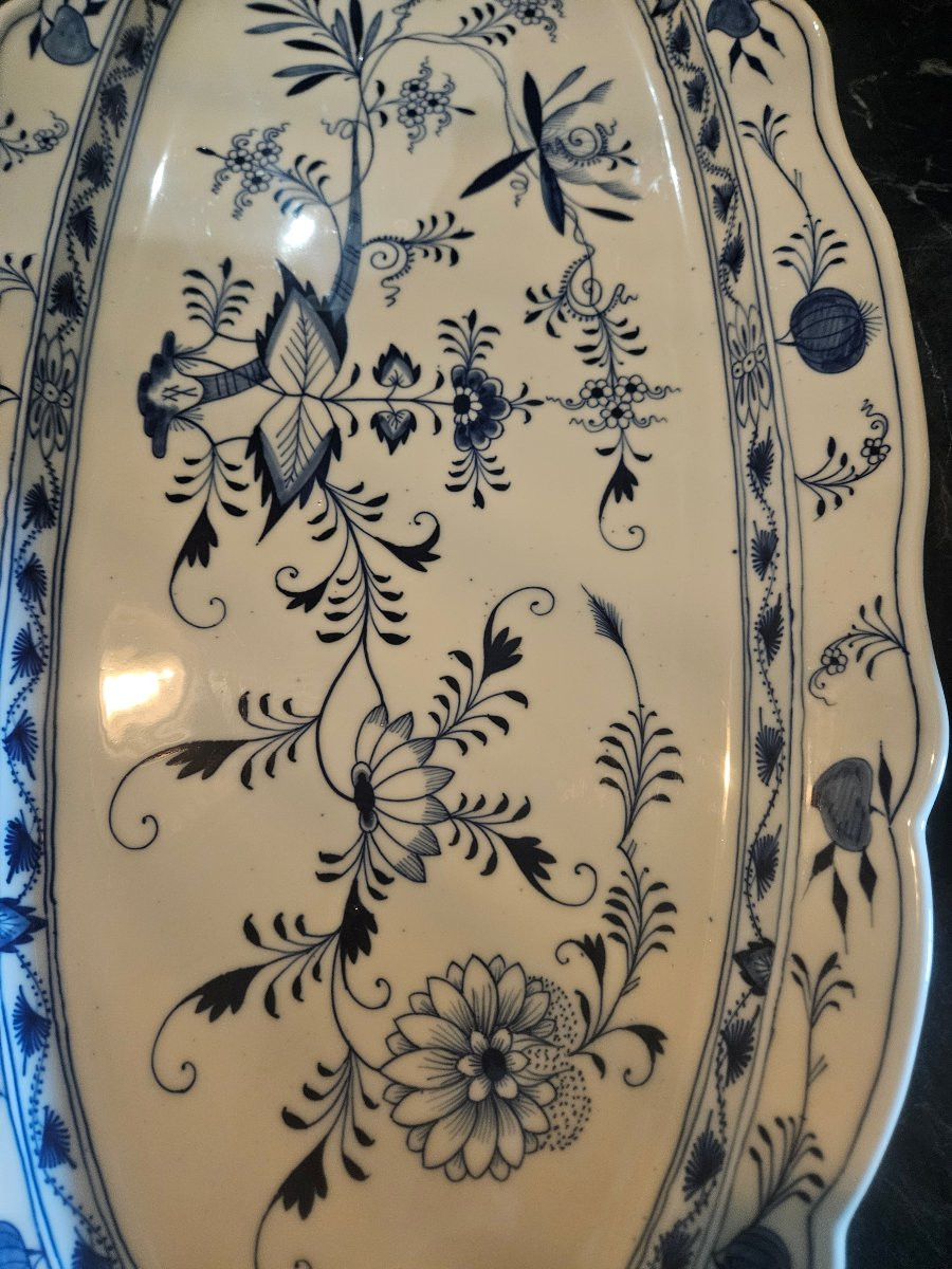 Plat de service en porcelaine de Meissen modèle oignon bleu -photo-2