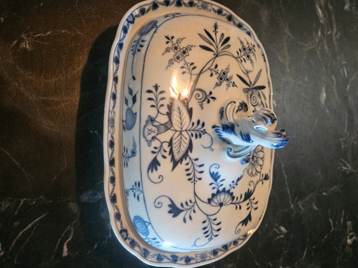 Legumier en porcelaine de Meissen modèle oignon bleu -photo-5