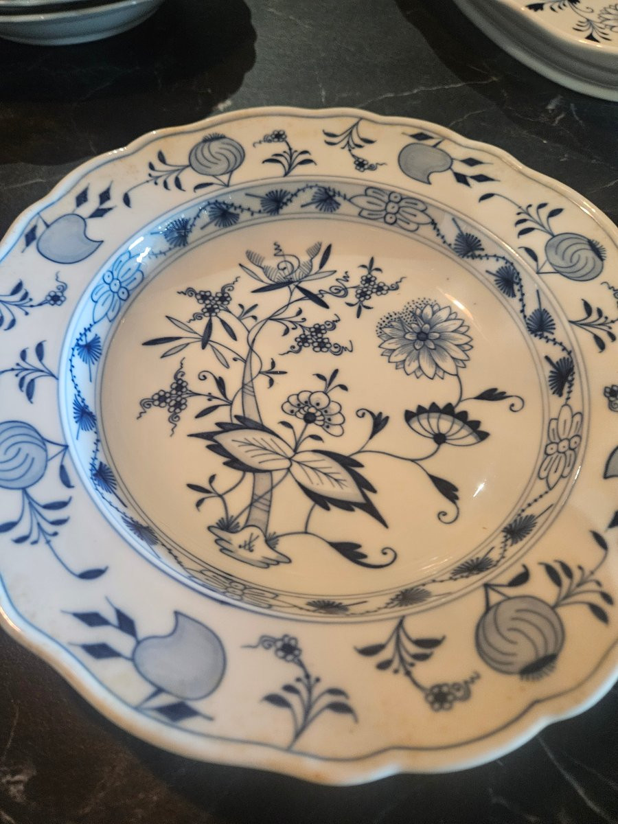 Paire de plat de service en porcelaine de Meissen modèle oignon bleu -photo-5