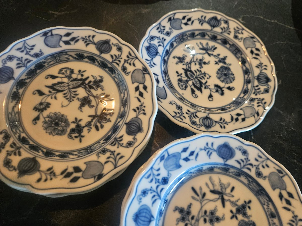  Meissen Porcelain Dessert Plates, Blue Onion Pattern -photo-4