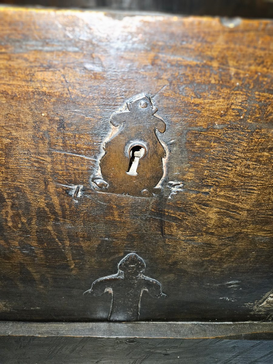 Religious-themed "haute Epoque" Oak Chest -photo-2