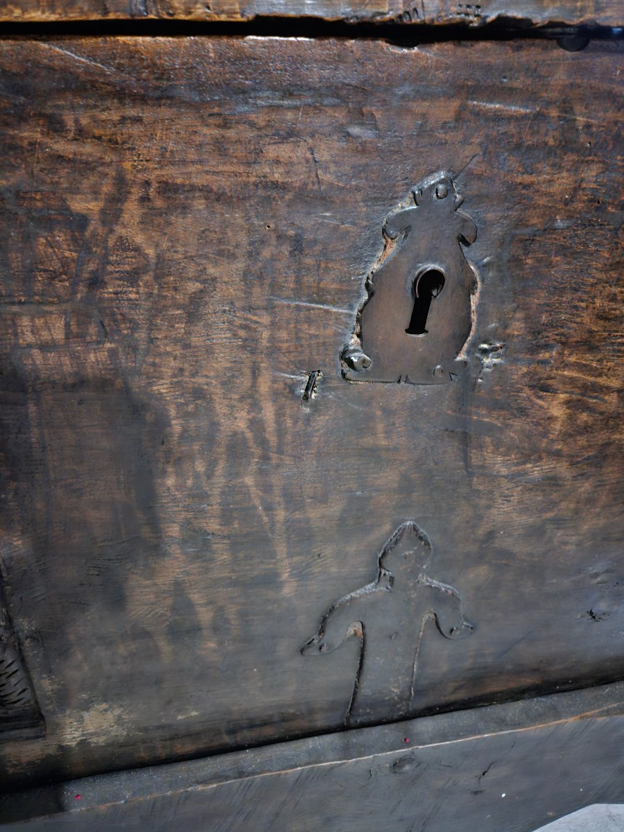 Religious-themed "haute Epoque" Oak Chest -photo-6