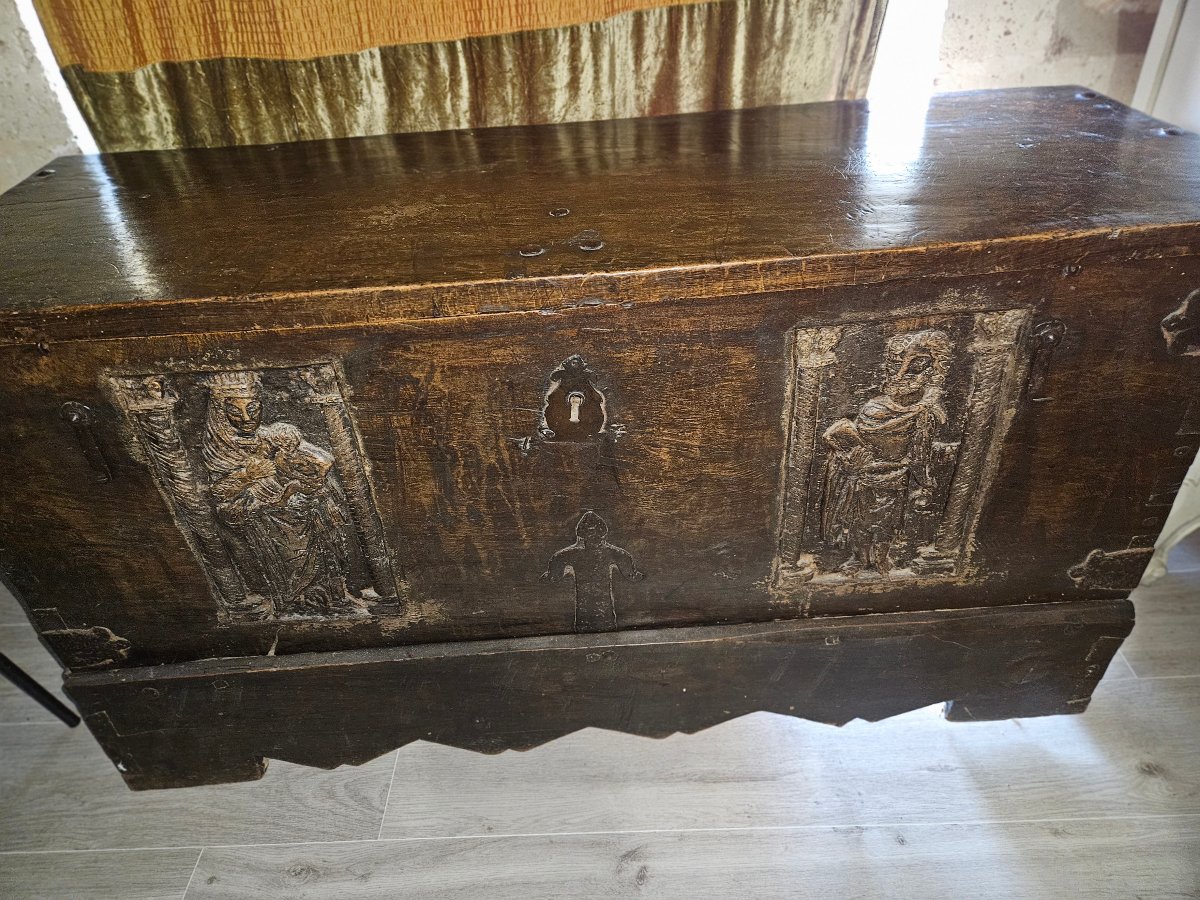 Religious-themed "haute Epoque" Oak Chest 