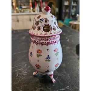 Brule parfum porcelaine de Sèvres 
