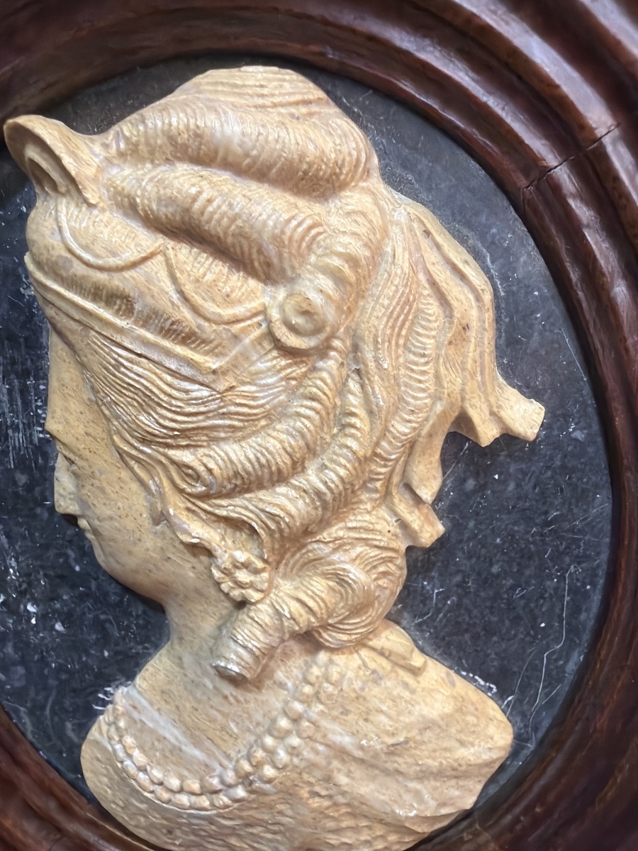 Pair Of Louis XVI And Marie-antoinette Medallions-photo-2