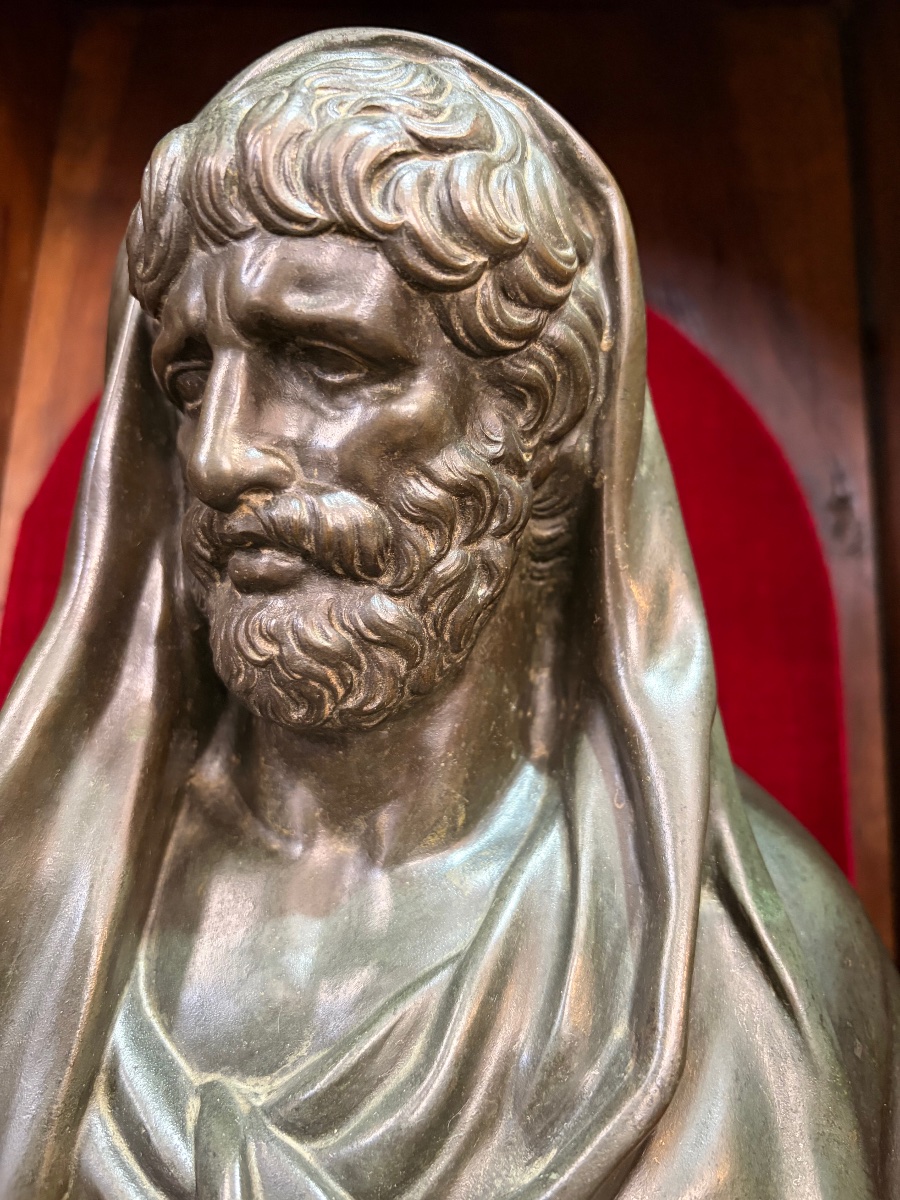 Bust In Bronze In The Antic Style. A Noble Man, A Veil On His Head.-photo-3