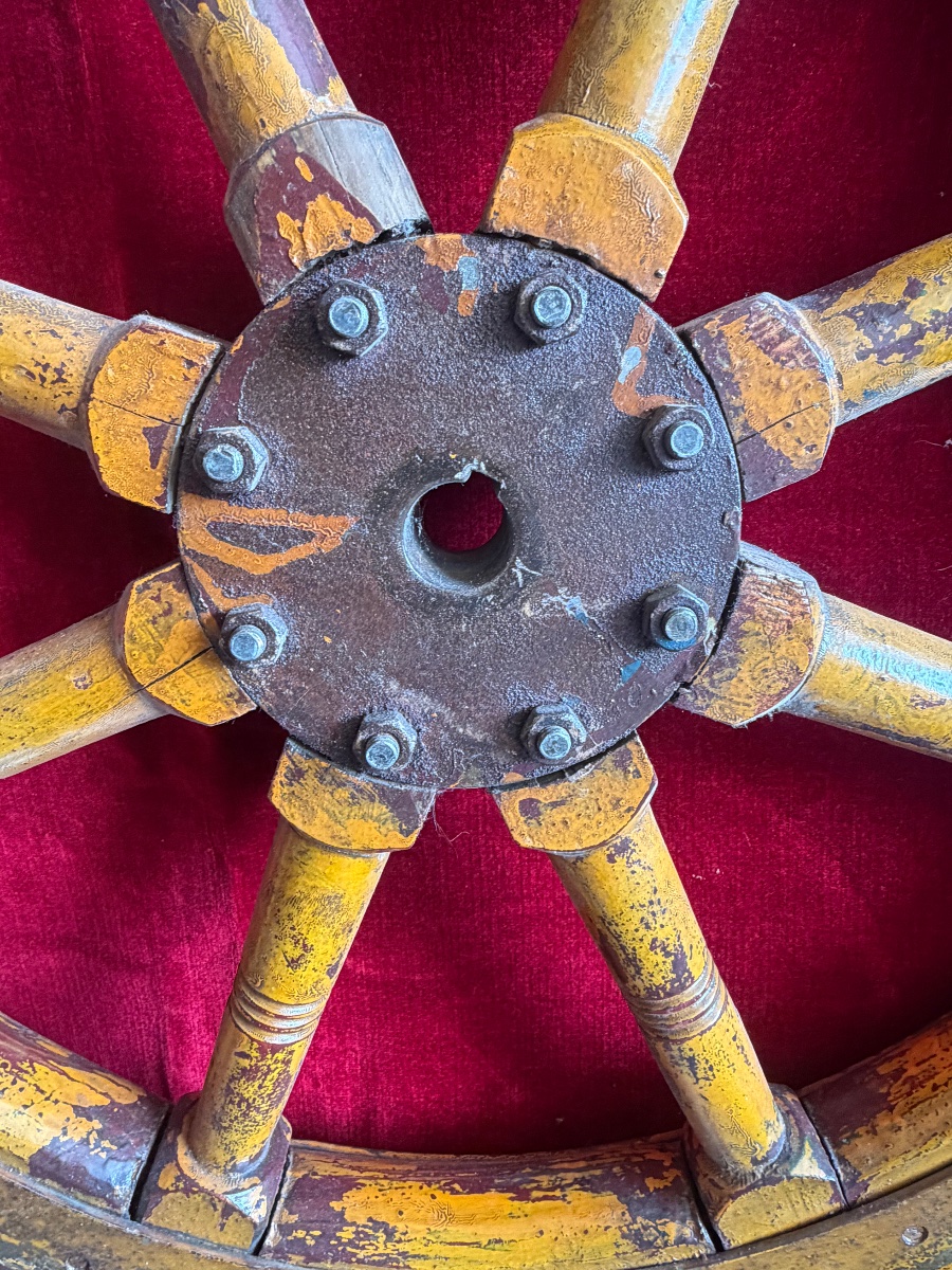 Antique Rudder Wheel-photo-2