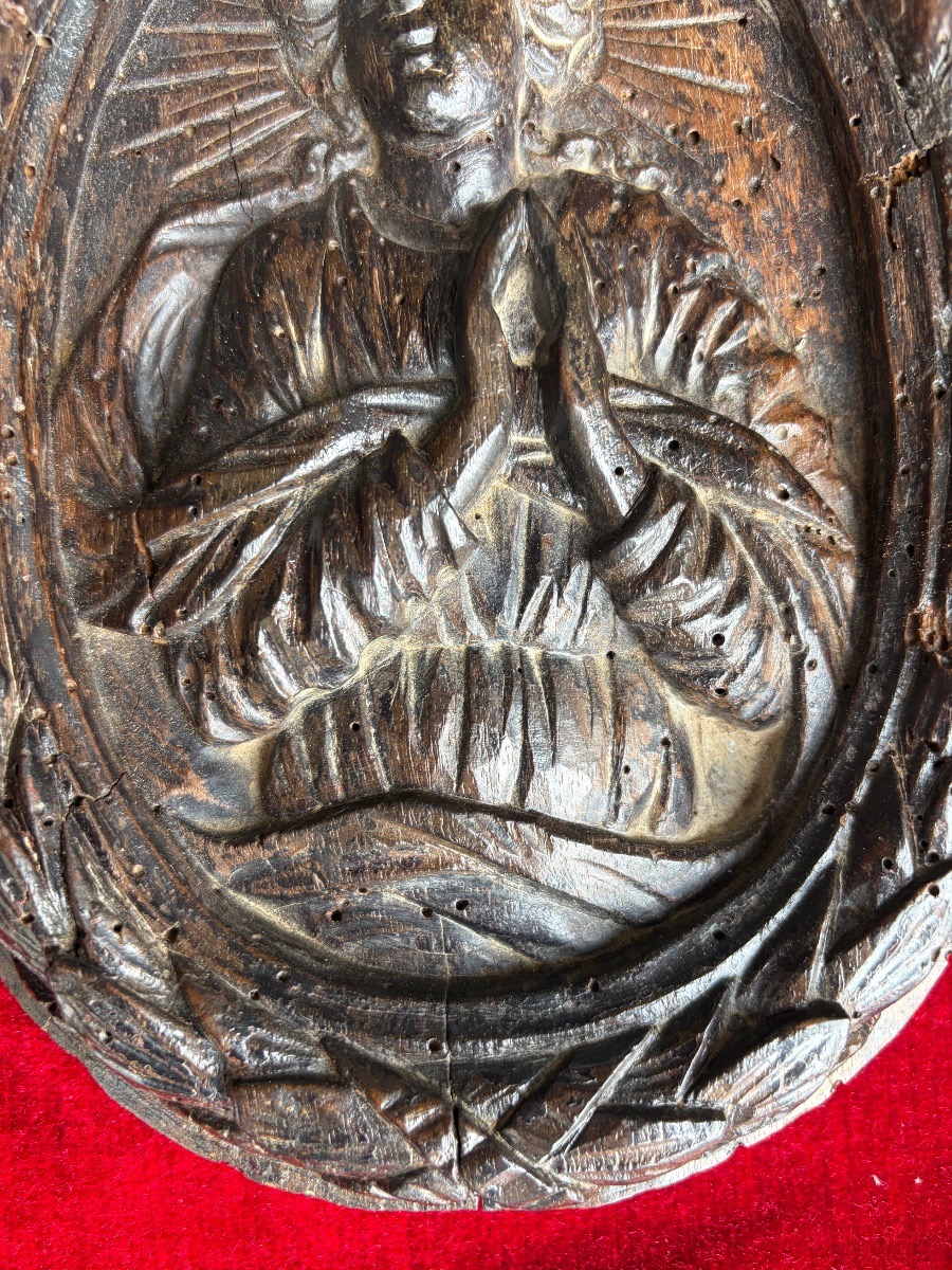 Oval Medallion Made Of Carved Wood -photo-4
