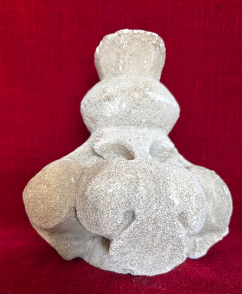 Élément en pierre  sculptée XVI ou XVII ème-photo-1