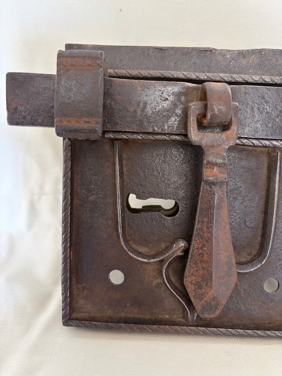 17th-century Door Lock -photo-2