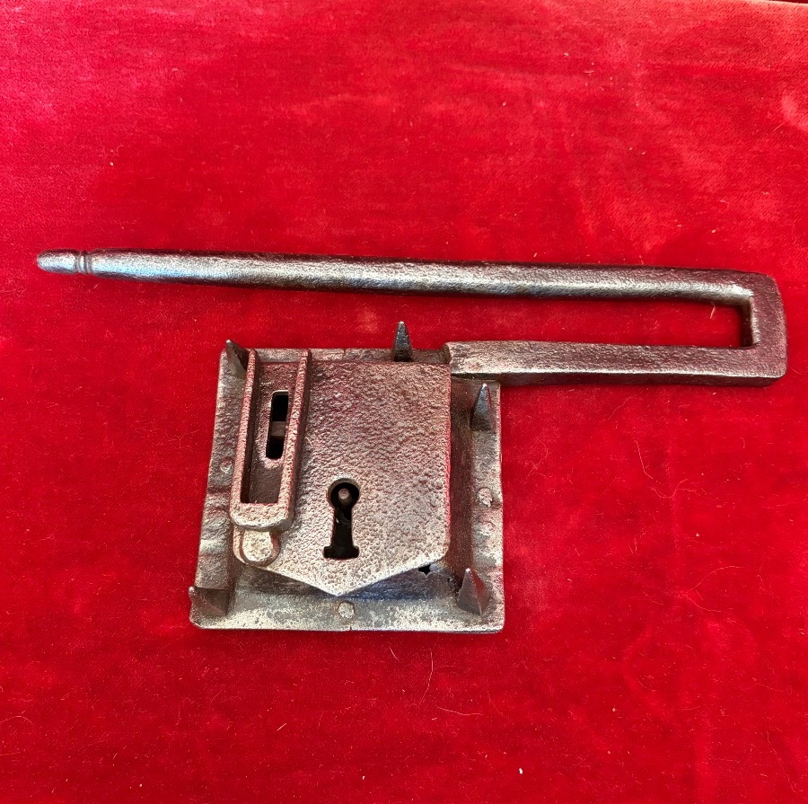 Padlock With A Spring Latch -photo-4