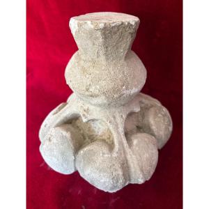 Carved Stone Element From The 16th Or 17th Century