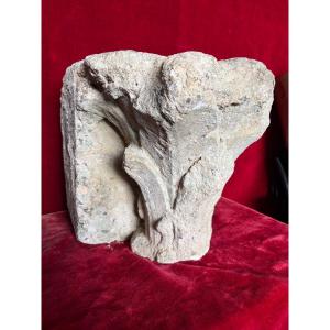 Romanesque Capital