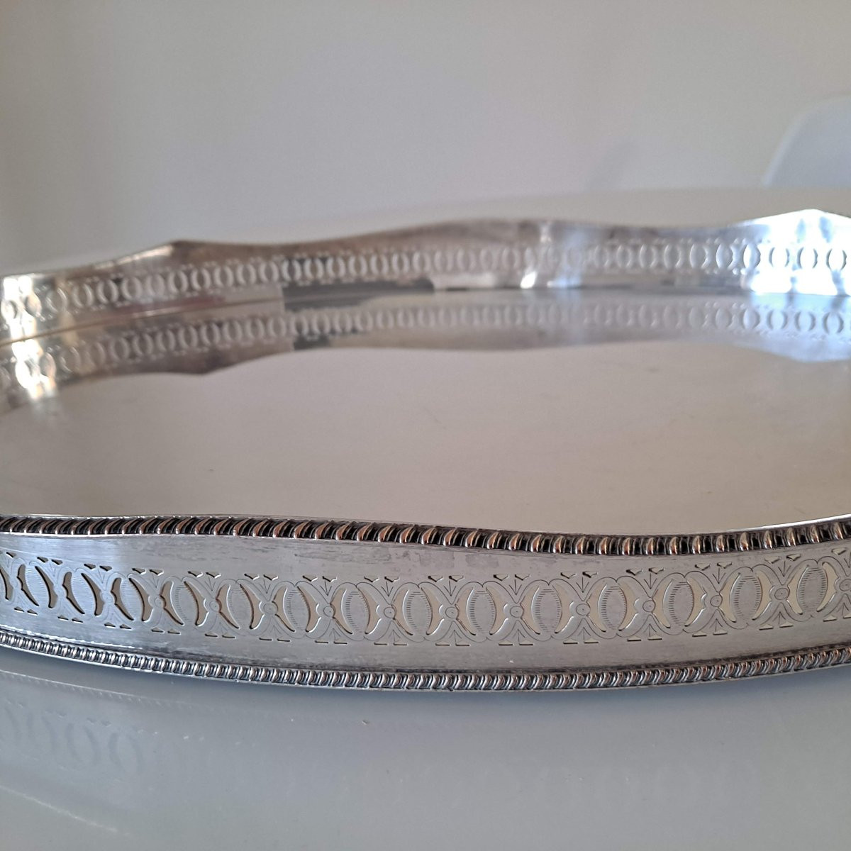 Large Oval Silver Metal Tray With Gallery-photo-2