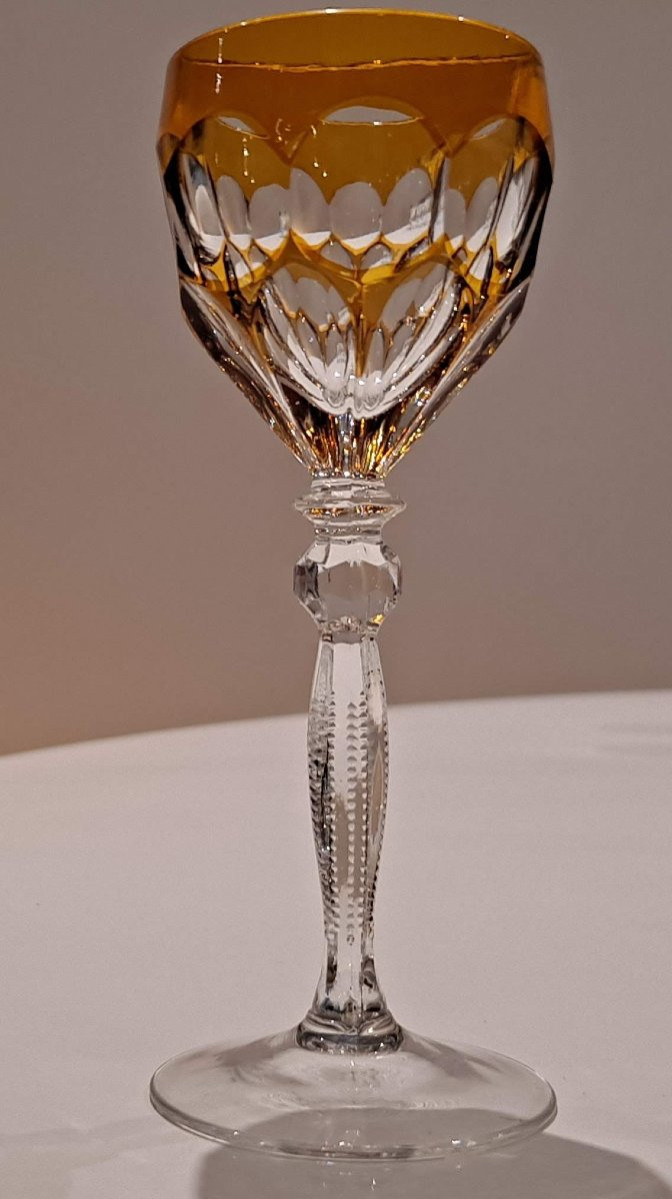 Série de 8 verres à liqueur en cristal de couleur probablement modèle de Baccarat-photo-2