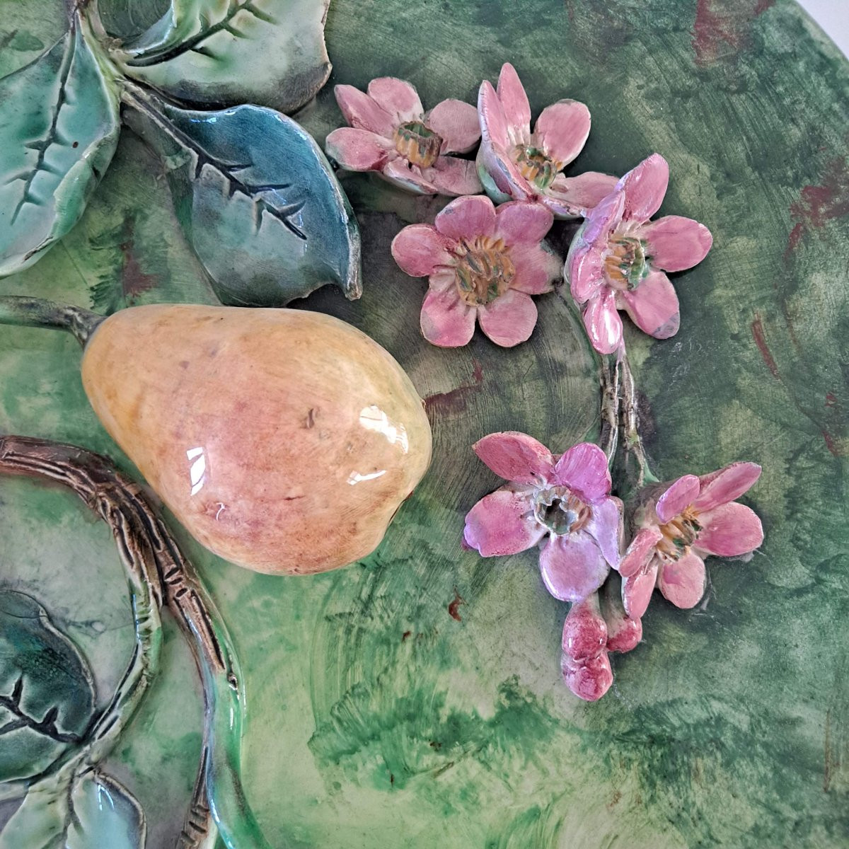 Longchamp Barbotine Dish With Pear Decoration-photo-4