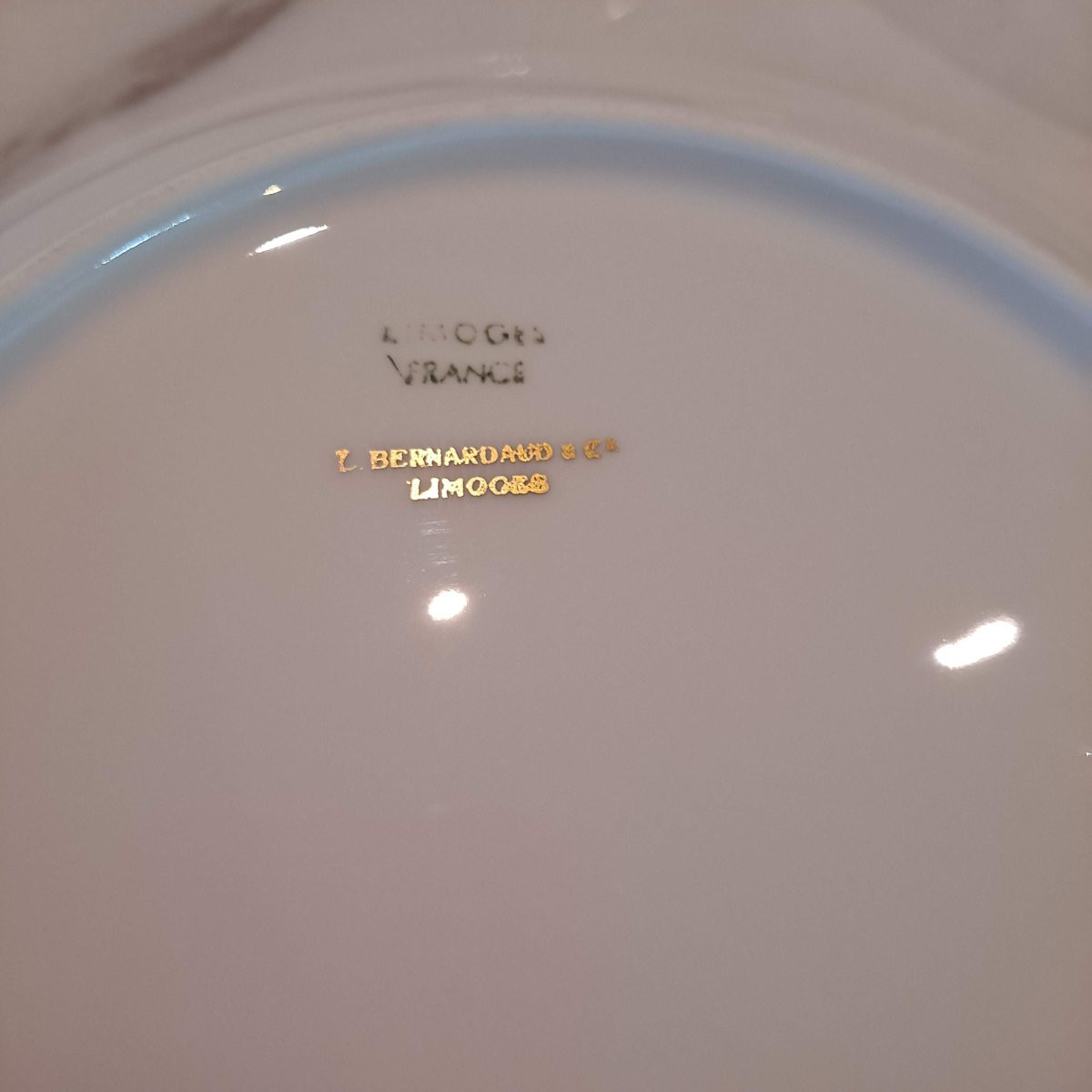 Service BERNARDAUD à Limoges porcelaine blanche filet doré-photo-3