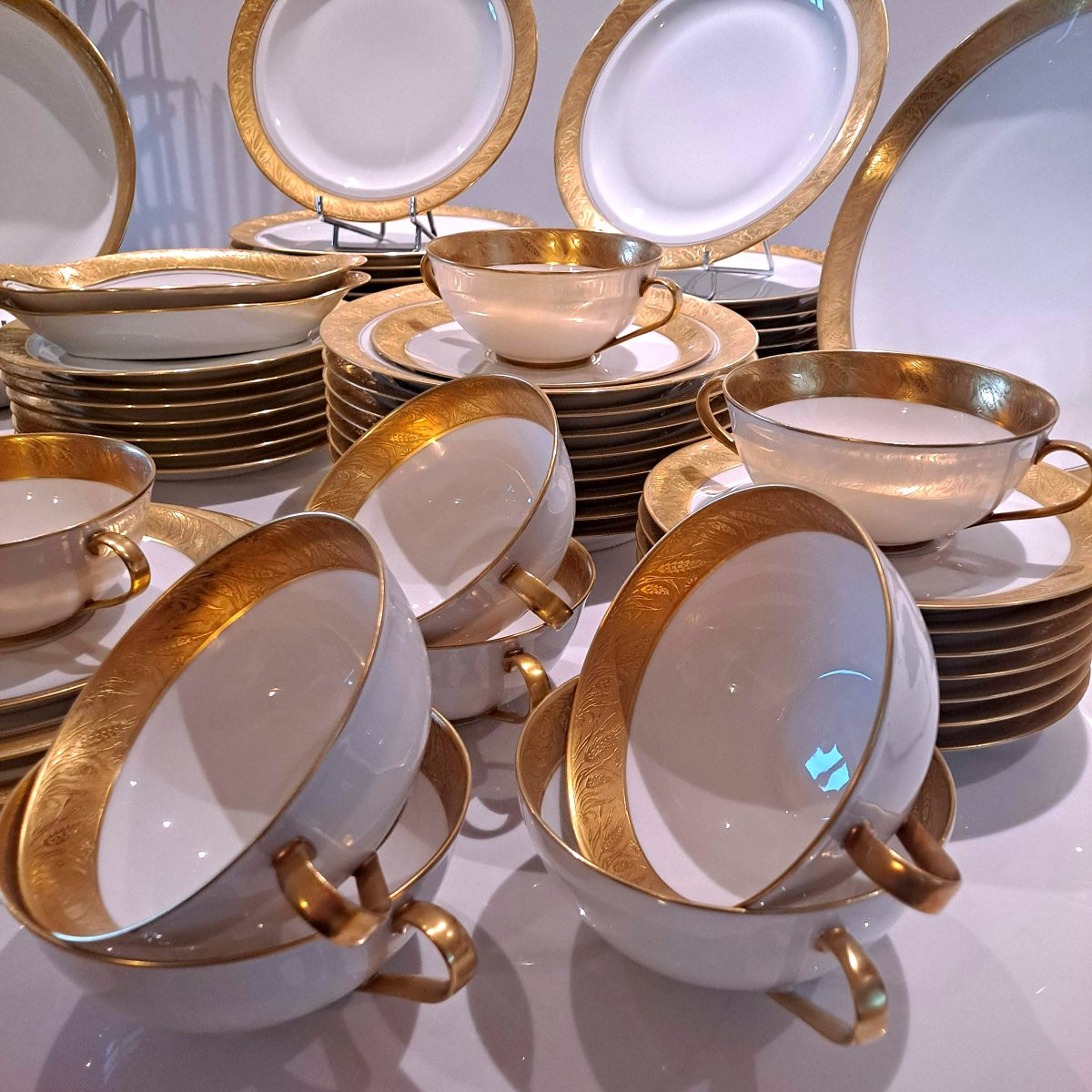 Service en porcelaine de  LIMOGES maison CHASTAGNIER & Cie-photo-2