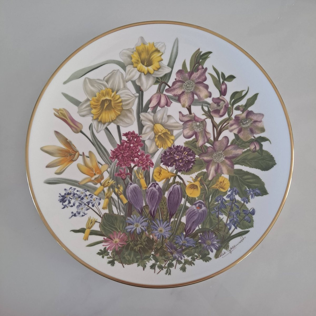 Série de 12 assiettes en WEDGWOOD "les fleurs des 12 mois de l'année" d'après Leslie GREENWOOD-photo-4