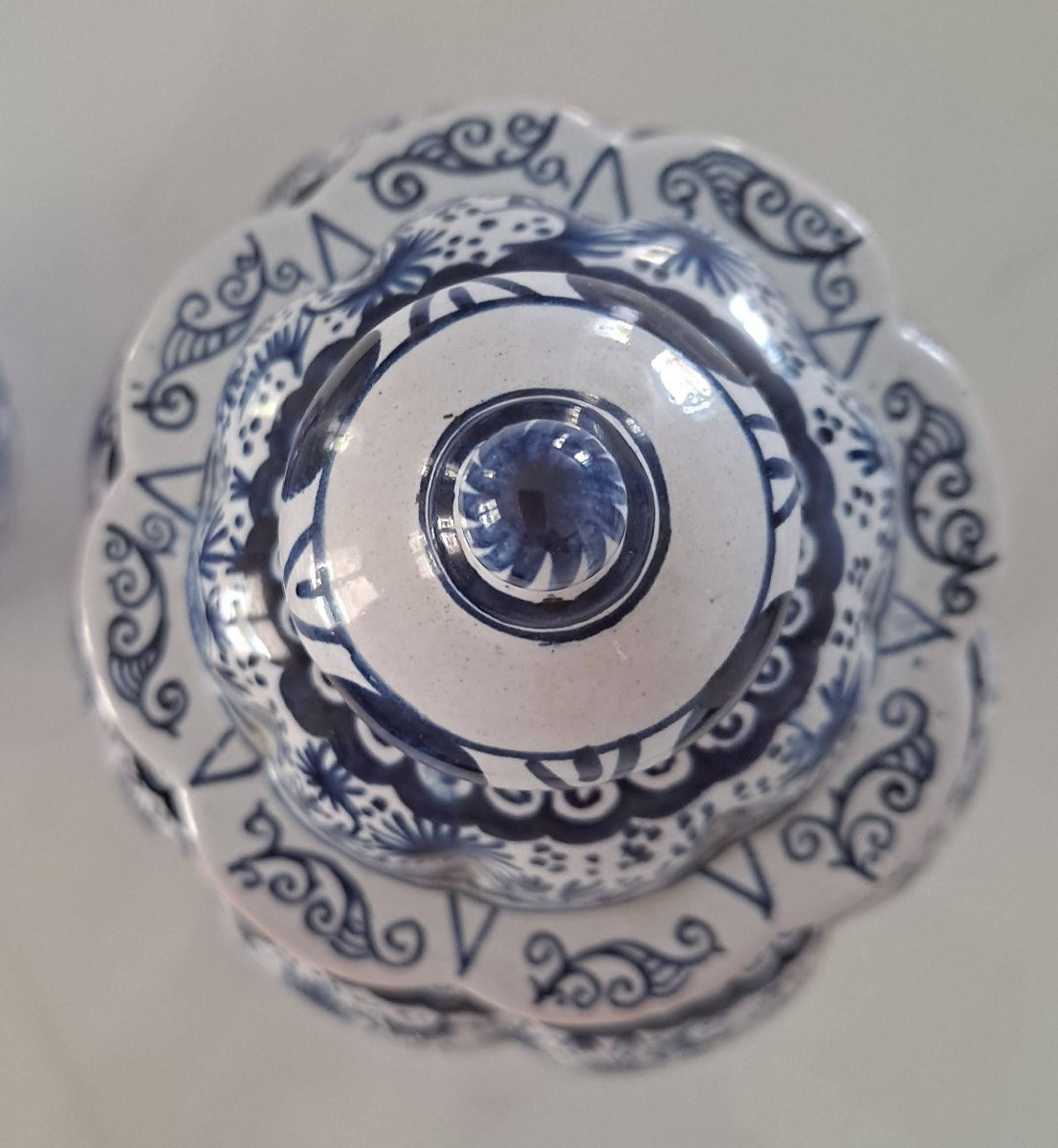 Pair Of Delft Earthenware Covered Vases 19th Century-photo-3