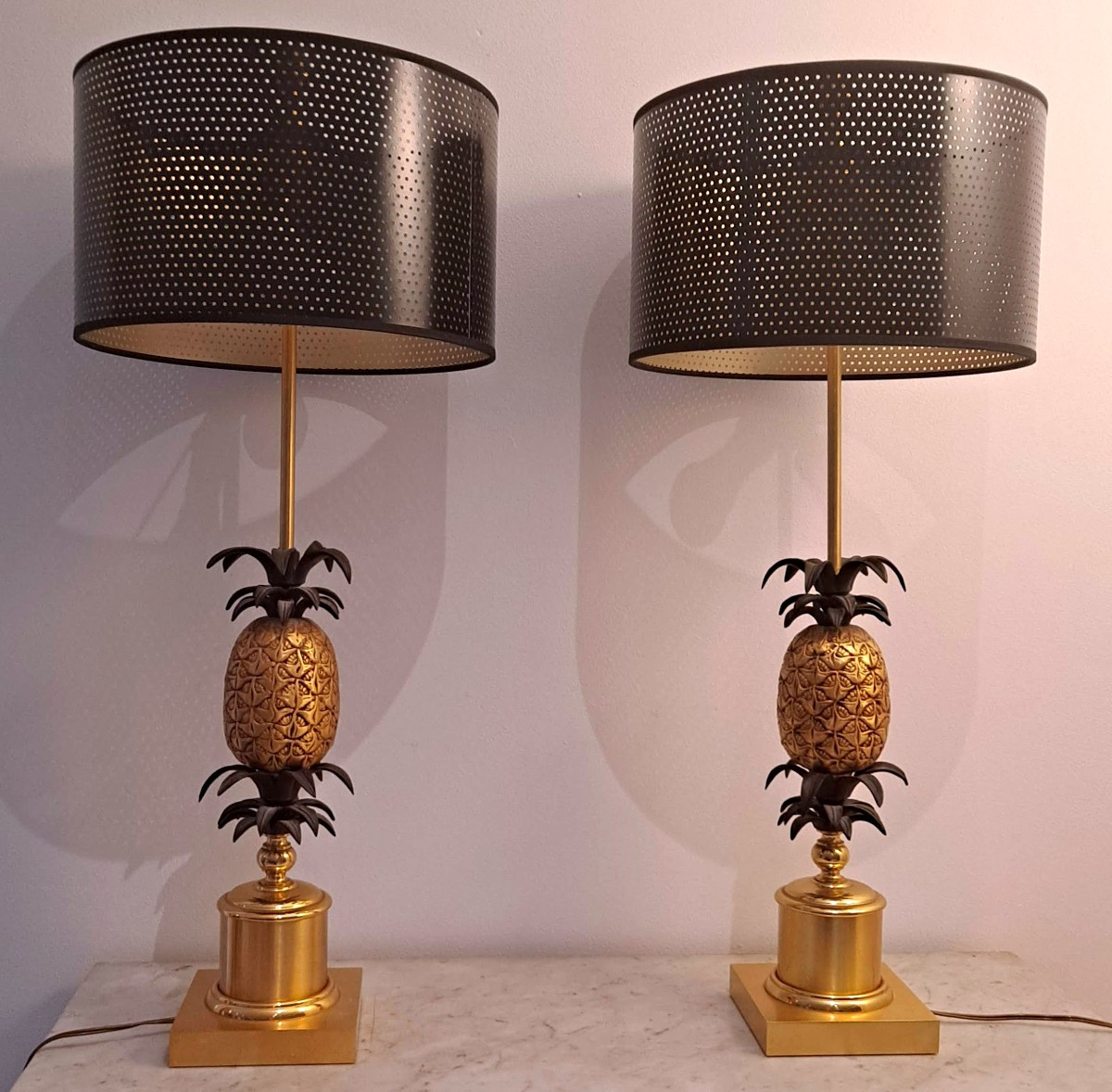 PAIRE DE LAMPES ANANAS DANS LE GOUT DE LA MAISON CHARLES ANNEES 1970