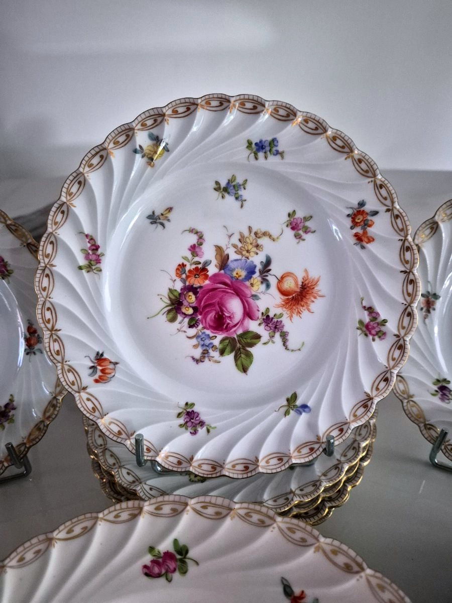 Série de 18 assiettes en porcelaine fine de Saxe XIXème -photo-2