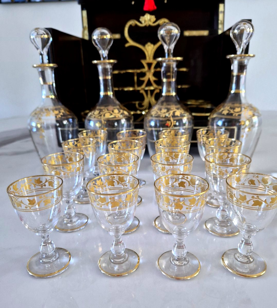 Cave à liqueur Napoléon III verrerie complète Baccarat-photo-2